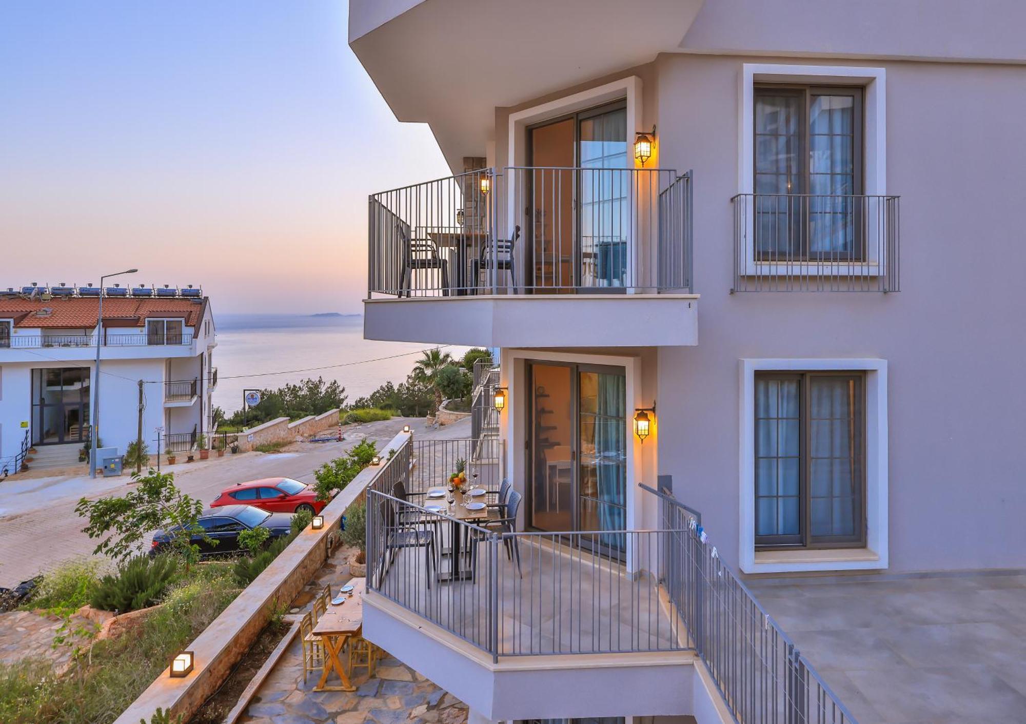 Goekyuezue Suit Apart Kaş Exterior photo