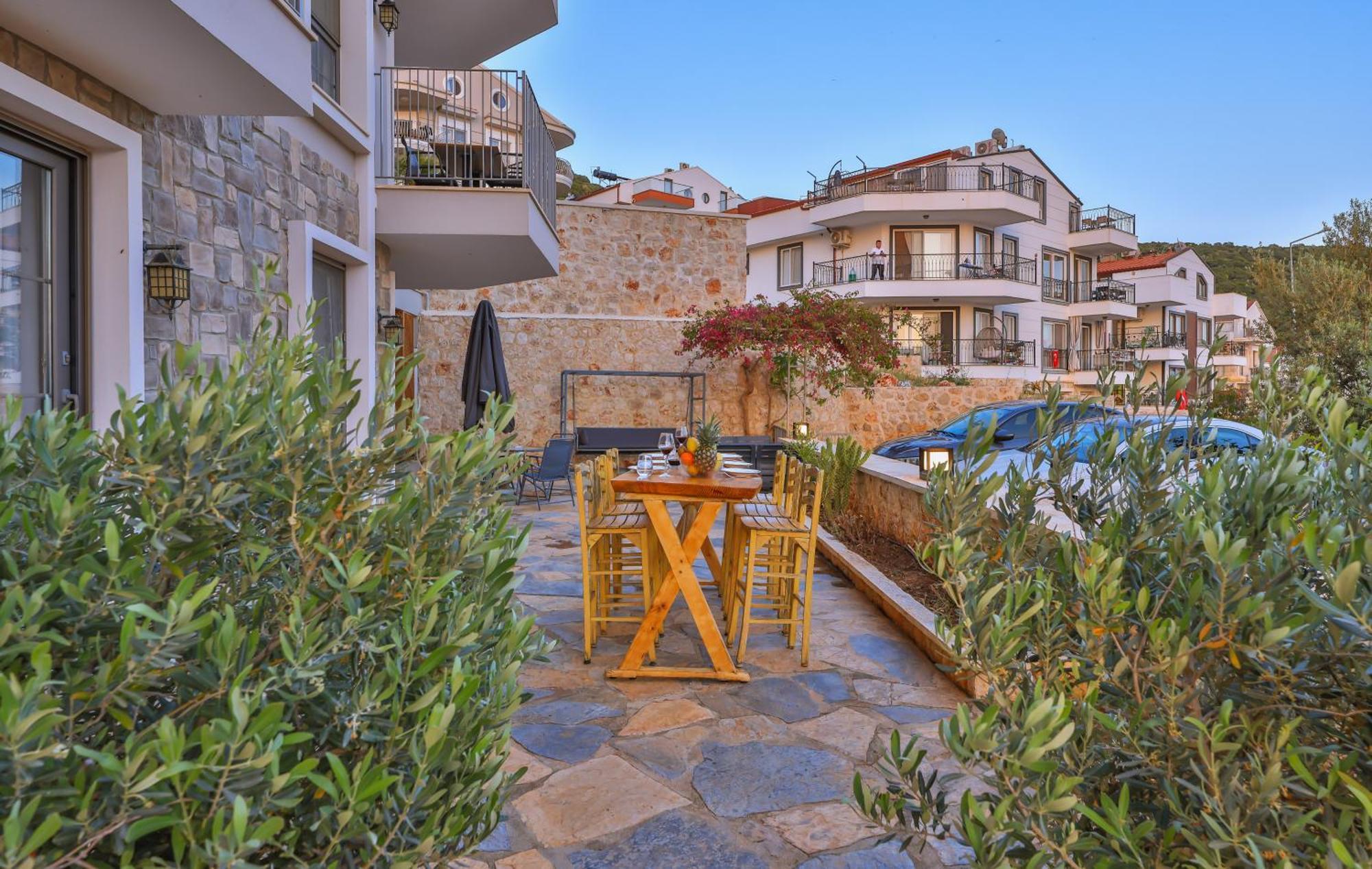 Goekyuezue Suit Apart Kaş Exterior photo